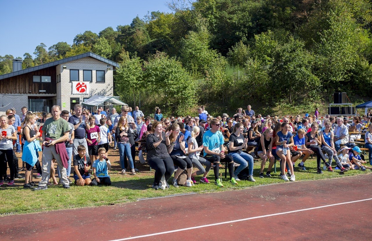 Bild vom 9. Benefizlauf im Jahr 2016. Dies ist das 169. Bild.